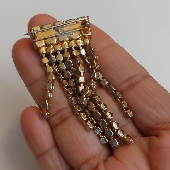 Stunning Vintage Unsigned Goldtone Topaz Colored Art Deco Dangler Brooch/Pin - Picture 2 of 5